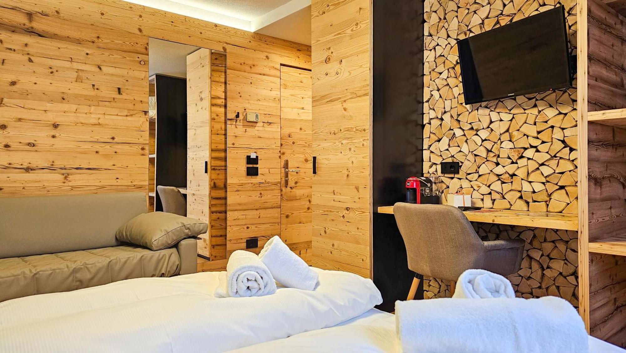 Alps Oriental Wellness Hotel Campodolcino Exterior photo
