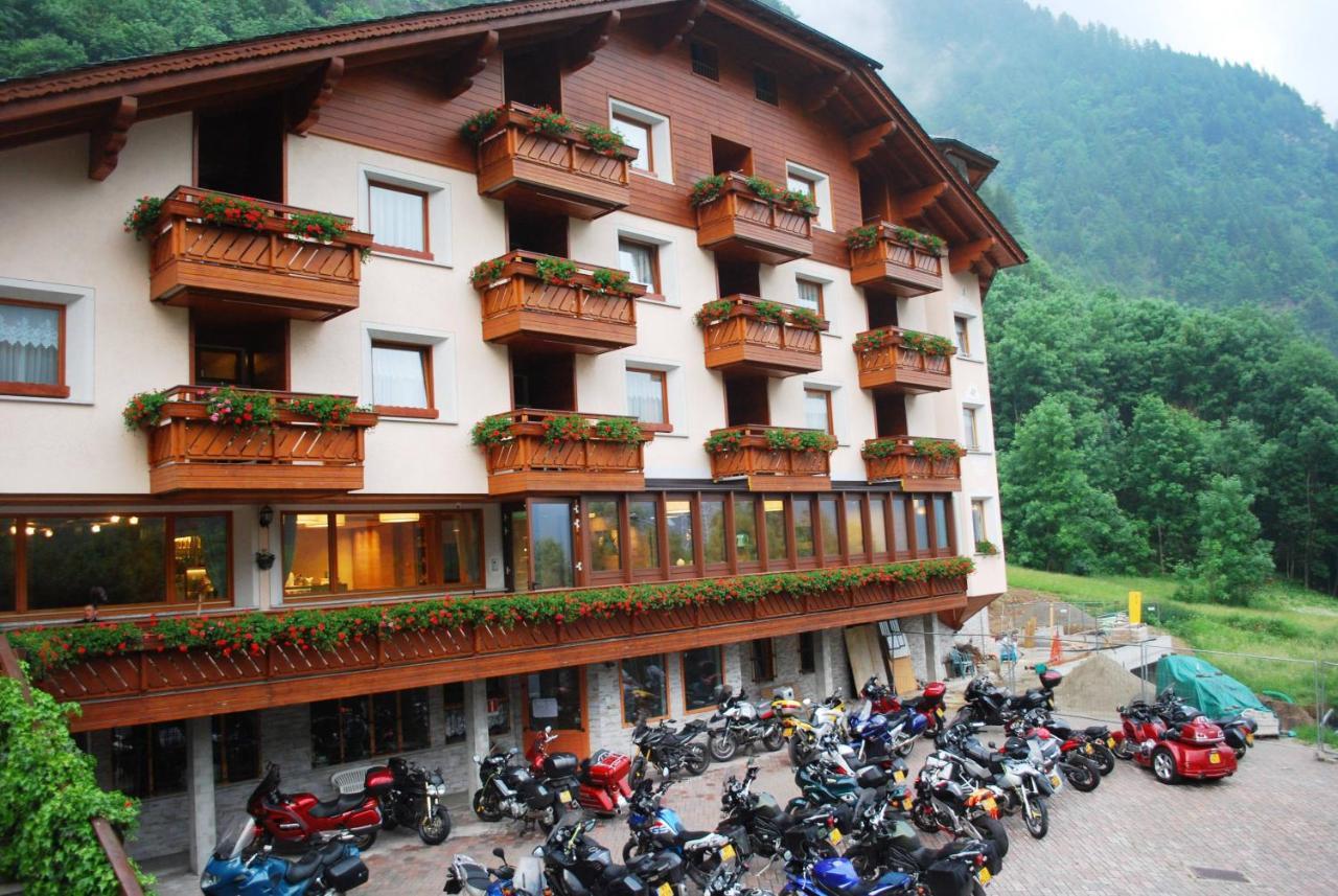 Alps Oriental Wellness Hotel Campodolcino Exterior photo